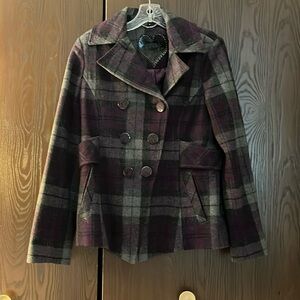 Guess gray and purple checked winter jacket. Size Medium.